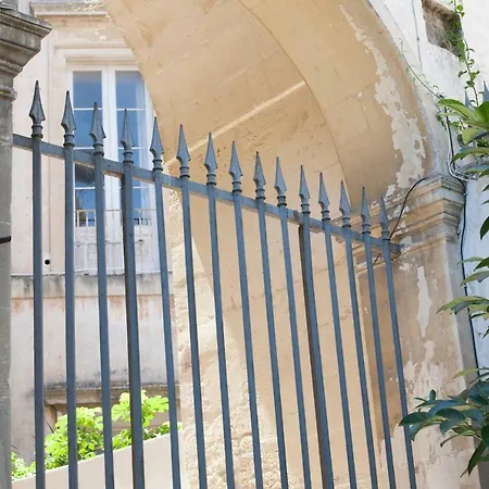 Piazza Libertini לינה וארוחת בוקר