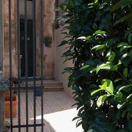 Piazza Libertini B&B 레체